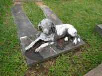 Close up of the dog statue at the foot of Joseph Carr's grave. (DDD photo)